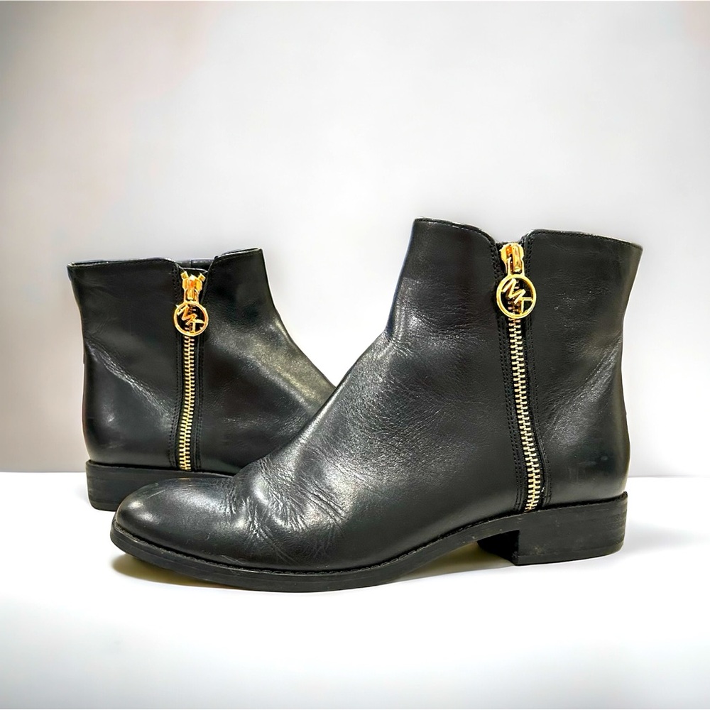MICHAEL KORS Black Leather Ankle Boots in Women's Size 7.5